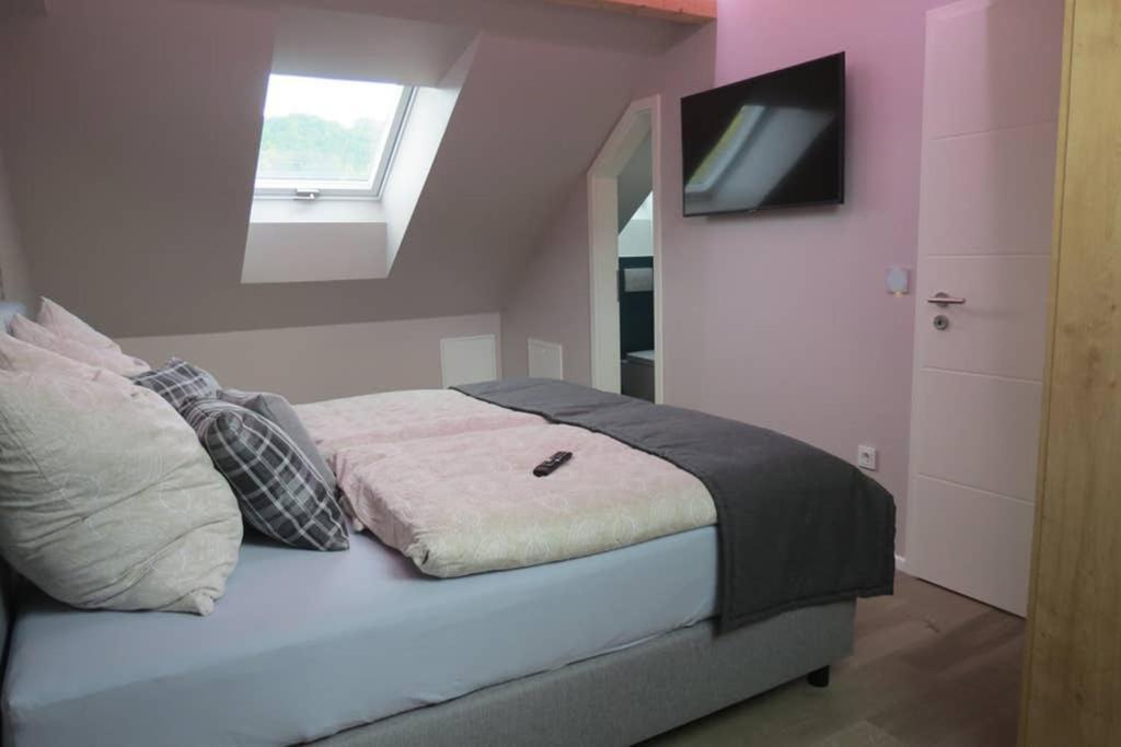 Ferienwohnung 'Burgblick' Wertheim Exterior photo